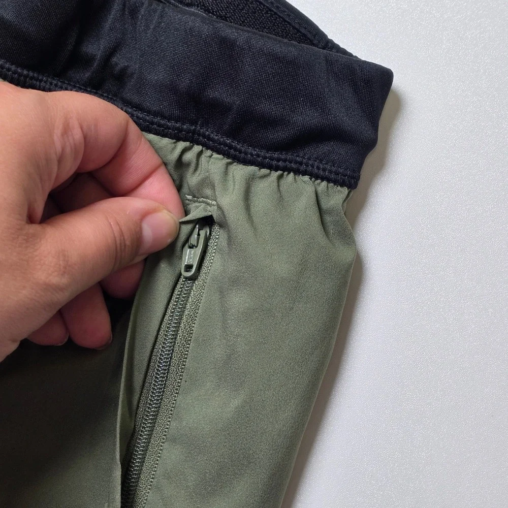 Adidas Mens Size Large Olive Green‎ Athletic Training Gym Shorts Zip Pockets